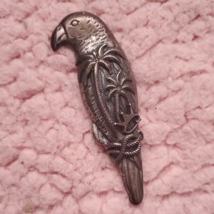 VTG 90s Save The Queen! Parrot Brooch – Made in Italy